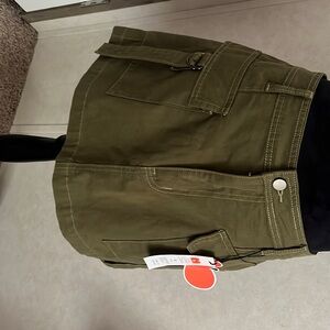 I’m selling a army green skirt from cider